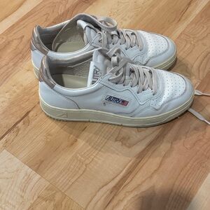 Autry Women's White and Silver Sneakers